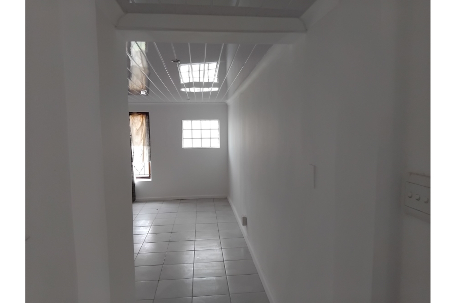 4 Bedroom Property for Sale in Zeekoevlei Western Cape